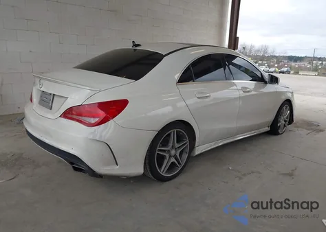 2014 Mercedes-Benz Cla 250 z USA, uszkodzony, nr VIN WDDSJ4EB8EN098718